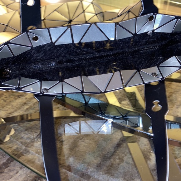 COPY - GEOMETRICAL TOTE BAG - Picture 5 of 9